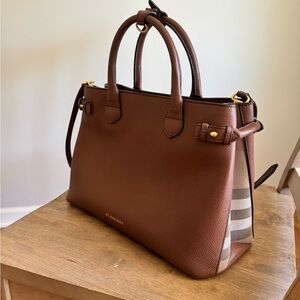 Burberry banner tote leather bag
